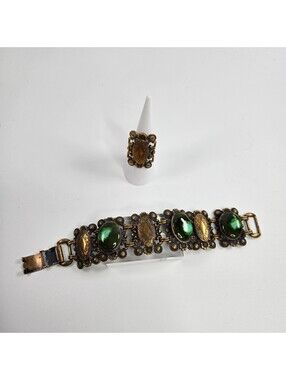 Vintage Green Art Glass Bracelet Ring Set Gold Tone Ornate Statement Jewelry